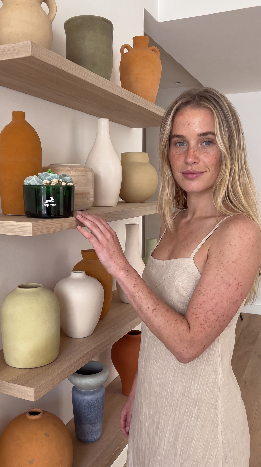 Diffusing Green Aventurine Crystals with Dried Floral Home Decor