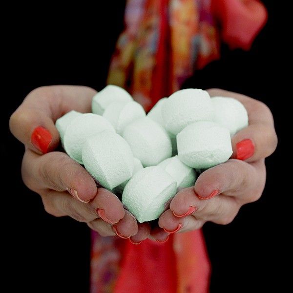 1.3Kg Box of Chill Pills (Mini Bath Bombs) - Mango