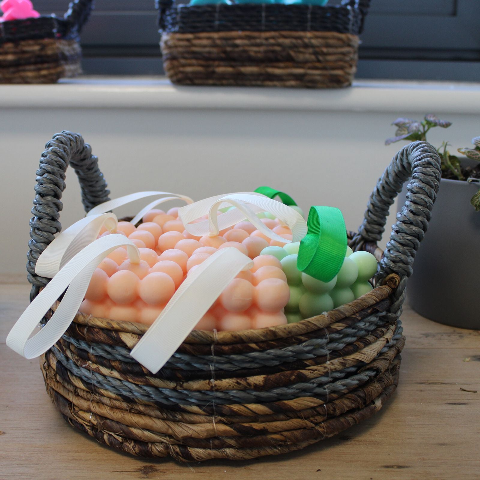 Set of 2 Banana Leaf & Abu abu Raffia Basket