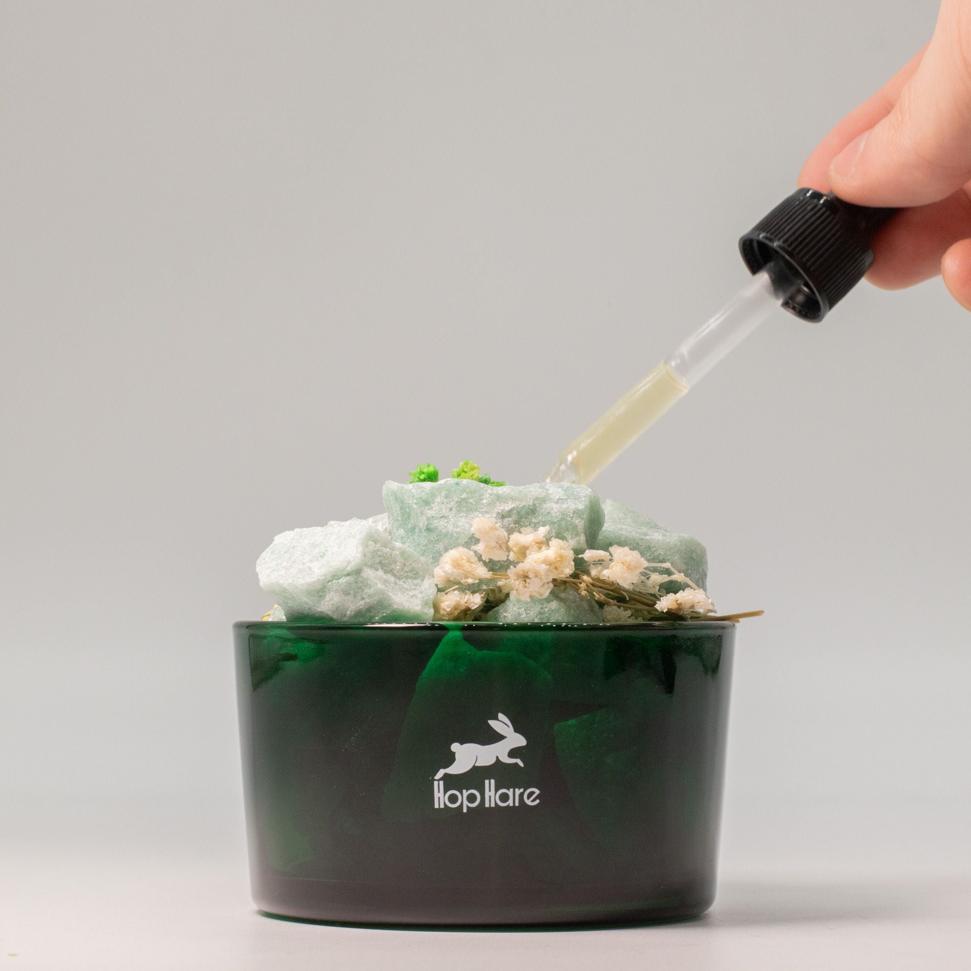 Diffusing Green Aventurine Crystals with Dried Floral Home Decor