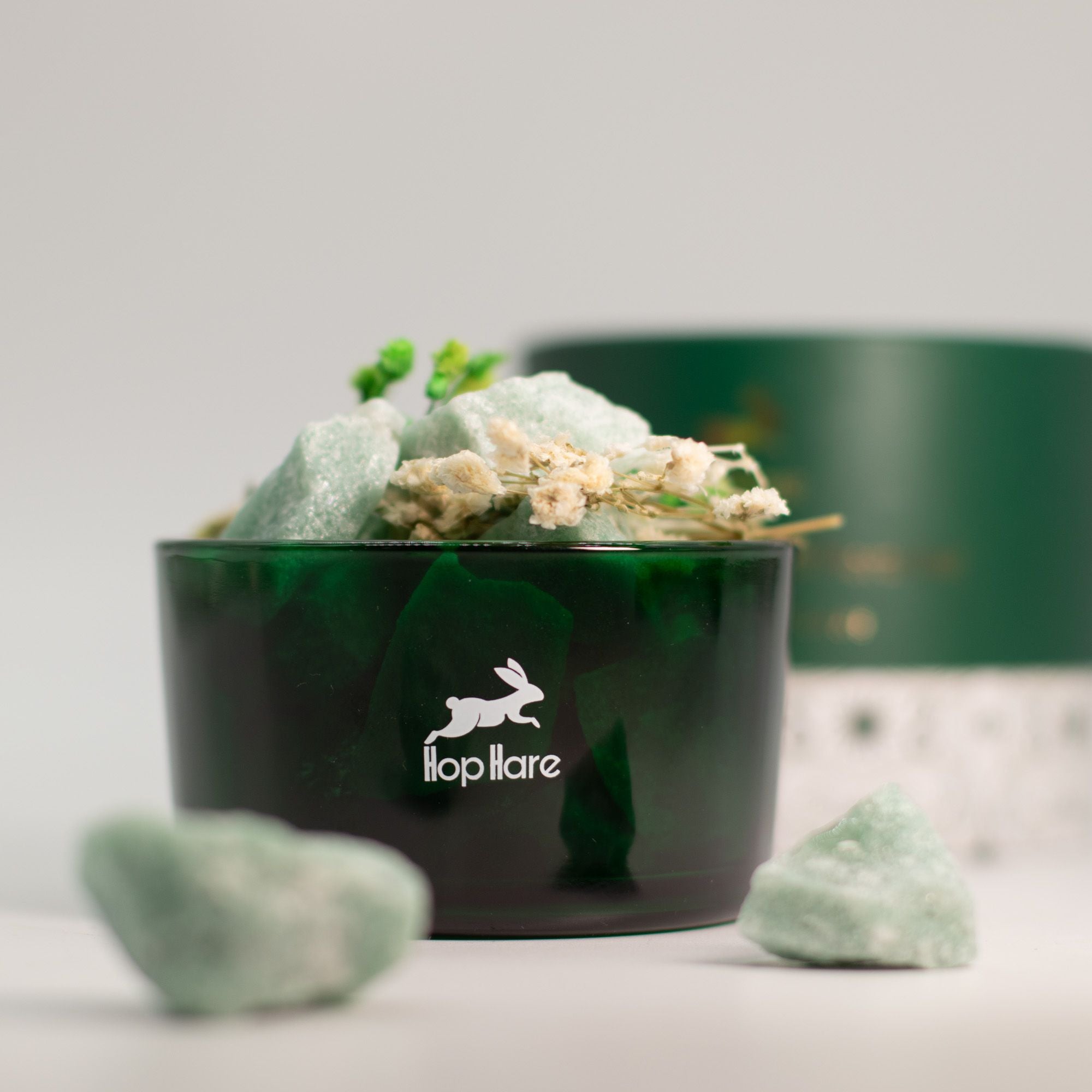 Diffusing Green Aventurine Crystals with Dried Floral Home Decor